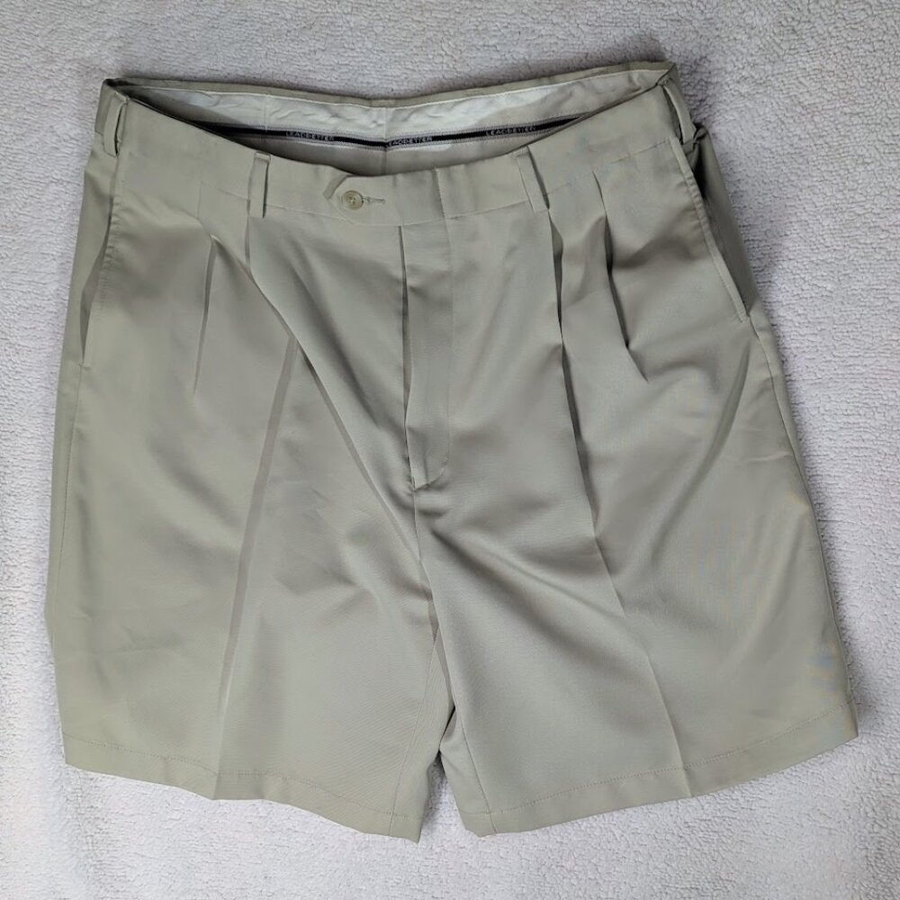 Men's Jos.A.Bank Lt Khaki Flat Front Golf Shorts w/ Comfort Stretch Band Size 38